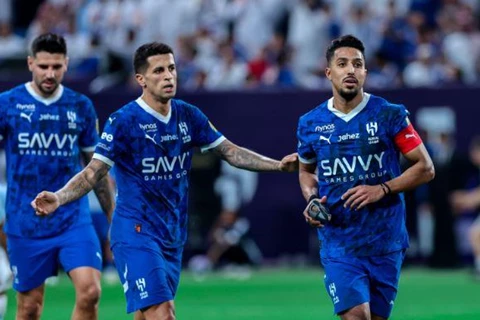 تقارير تكشف.. موعد عودة سالم الدوسري وموقفه من معسكر السعودية